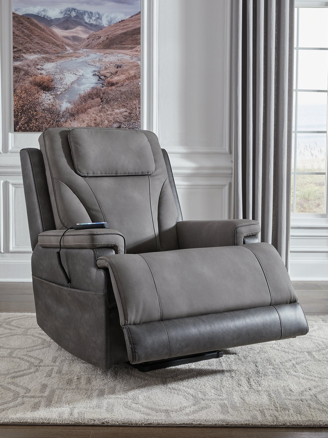 4Z-Peaceful Pause Power Lift Recliner