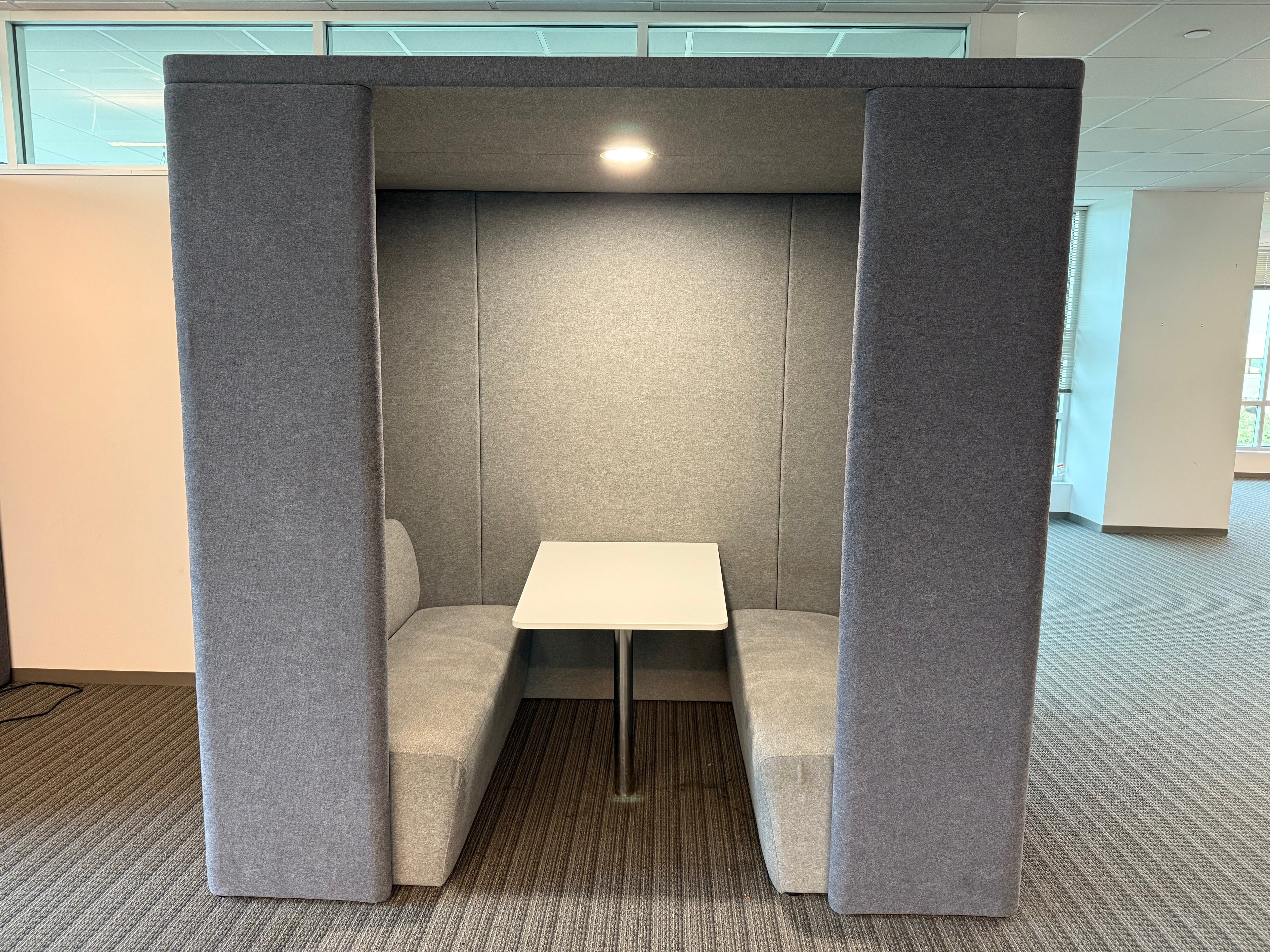 4-Person Meeting Pod