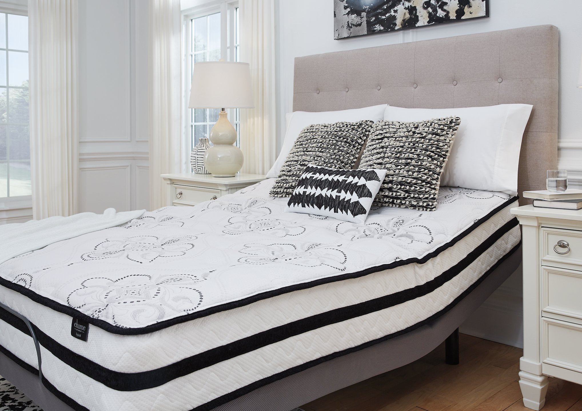 Chime 10 Inch Hybrid Mattress in a Box